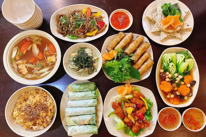 Chay Sen Việt - quán ăn ngon ở Thường Tín với món chay