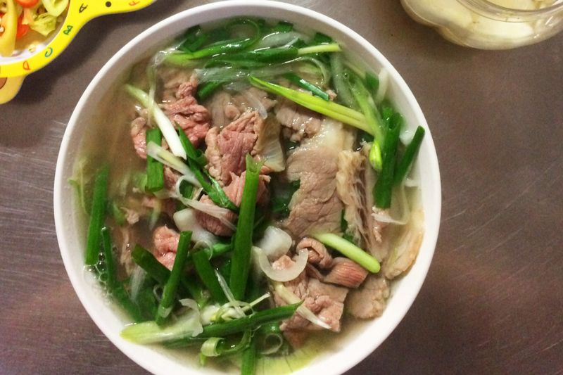 Phở, cơm bình dân Cô Hà - quán ăn sáng ngon ở Mê Linh với mức giá bình dân