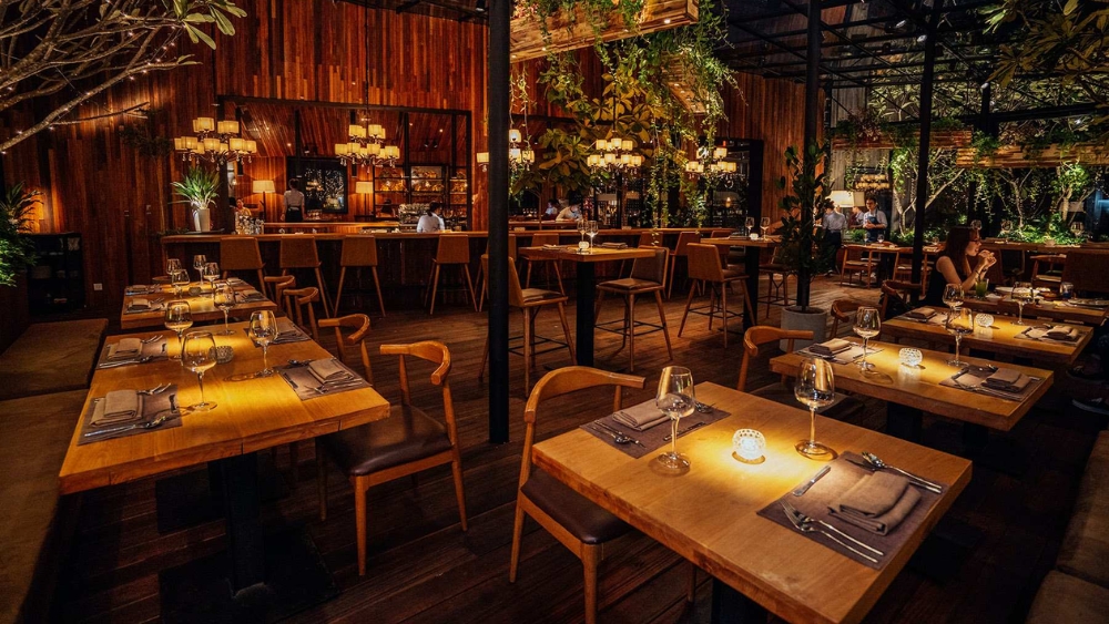 Địa điểm cầu hôn ở Sài Gòn tại Nhà hàng The LOG