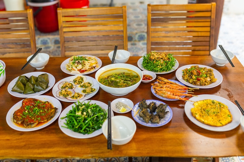 Thực đơn ăn trưa 12 món đặc sản và hải sản Cù Lao Chàm